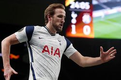 Lượt đi vòng 1/8 Europa League: Arsenal và Tottenham cùng thắng dễ, MU hòa