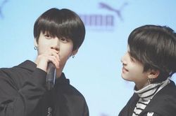 Phát hờn khi Suga BTS chiều chuộng Jungkook tới mức này