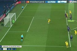 Messi nên được sút lại quả penalty trong trận hòa PSG