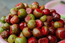 Vào đầu hè, những quả chua đặc sản này khiến chị em 'rớt nước miếng'