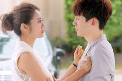 Vô tình gặp người yêu cũ của chồng, cô ta 'cà khịa' một câu mà khiến tôi mất ăn mất ngủ