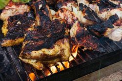 Tuyệt chiêu giúp bà nội trợ khử mùi cháy ở thức ăn hiệu quả