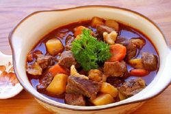 Hầm thịt bò cấm kị cho thứ gia vị này kẻo thịt mất vị, kém ngon