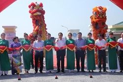 Khánh thành Nhà máy điện mặt trời đầu tiên ở Hậu Giang