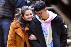 Selena Gomez nói về tin hẹn hò diễn viên Aaron Dominguez