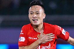 Huy Toàn đáng xem hơn Lee Nguyễn