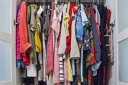 Bí quyết giúp bạn có tủ quần áo gọn gàng hơn