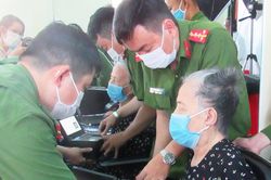Cấp căn cước cho công dân tại địa bàn Q. Liên Chiểu: Tăng ca, tăng trách nhiệm