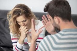 Phát điên vì 'người yêu hờ' của vợ