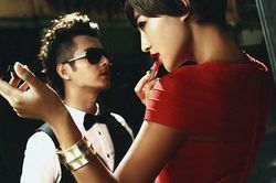 Gái ngoan dính chiêu lừa tàn tệ của bạn đồng hương và giám đốc rởm
