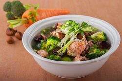 3 bước xong ngay canh mọc thập cẩm cho bữa cơm thêm ngon miệng