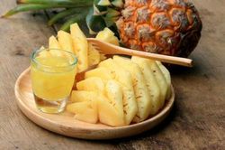 Hai khung giờ không nên ăn dứa gây hại sức khỏe, suy gan thận