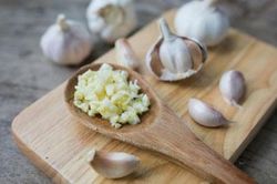 Các sai lầm khi chế biến đồ ăn với tỏi mà bạn cần tránh