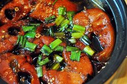 Cách kho cá bằng nồi cơm điện vừa ngon vừa nhàn, chị em nên học ngay