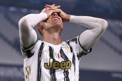 Juventus ra giá bán Ronaldo, chấp nhận khoản lỗ lớn