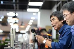 TS Lê Thẩm Dương chỉ nơi luyện não 6 múi