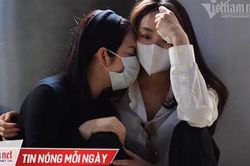 Lý Nhã Kỳ khóc gục trên vai Minh Hằng trong lễ tưởng niệm Minh Lộc