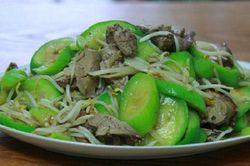 Muốn xào mướp không thâm đen, thơm ngon gấp 3 lần chỉ cần cho thêm 1 thứ này