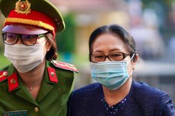 Tòa lưu ý sức khỏe của bà Dương Thị Bạch Diệp