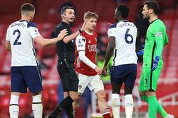 Mourinho: 'Tôi có vấn đề với trọng tài về các quả penalty'
