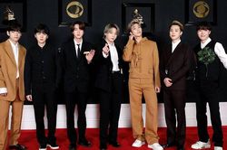 Nhìn lại những điểm nhấn đáng chú ý của Grammy 2021