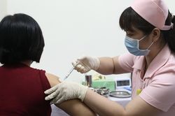 Việt Nam tiêm thử nghiệm vắc xin thứ 2, bảo hiểm lên tới 40 tỷ đồng