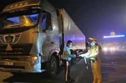 Ngày đầu CSGT cả nước ra quân xử phạt hơn 600 'ma men'