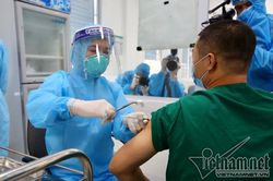 Đã tiêm vắc xin Covid-19 cho hơn 11.000 người, 14 trường hợp có phản ứng nặng