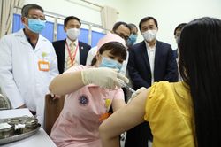Việt Nam tiêm thử nghiệm lâm sàng loại vaccine COVID-19 thứ hai