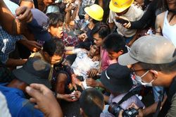 Nhà máy Trung Quốc bị đốt, Myanmar mở rộng thiết quân luật toàn Yangon