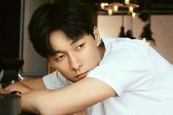 Thừa nhận có con nhưng vì sao Trương Vũ Kiếm vẫn nhận phải phản ứng gay gắt từ netizen?