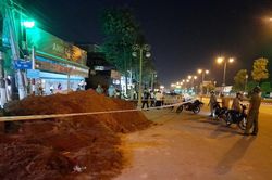 2 công nhân bị đất vùi lấp khi thi công đường ống thoát nước