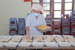 Tận tụy, hết lòng vì dân