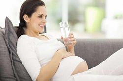 Làm thế nào để đối phó với cảm giác buồn nôn khi mang thai