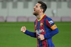 Messi cân bằng kỷ lục của Xavi trong ngày lập cú đúp bàn thắng