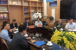 Hội chẩn ba bệnh nhân Covid-19 nặng