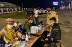 Phát hiện lái xe dương tính với ma túy trên cao tốc Hà Nội - Hải Phòng