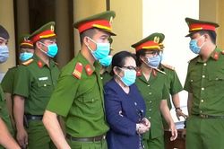 Hoãn phiên tòa 5 ngày vì bà Dương Thị Bạch Diệp gào khóc, sức khỏe yếu