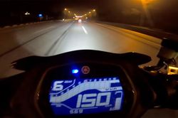 'Quái xế' phóng 'bạt mạng' 150km/h trên đường Võ Nguyên Giáp