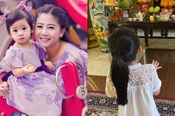 Trương Bảo Như đưa bé Lavie đến thắp hương cố diễn viên Mai Phương