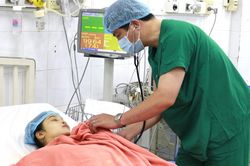 Bảo tồn tử cung cho sản phụ bị nhau tiền đạo trung tâm cài răng lược