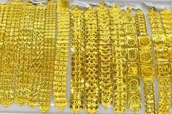 Giá vàng hôm nay 18/3: Giá vàng đảo chiều tăng vọt