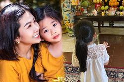 Con gái Mai Phương viếng mẹ: 'Xin hãy phù hộ cho con bé được bình an 1 đời'
