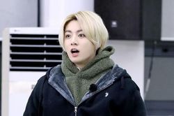 Chịu nổi không, Jungkook BTS từ tí hon bỗng hóa khổng lồ