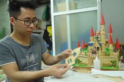 Chàng cử nhân bị tăm tre 'bỏ bùa'