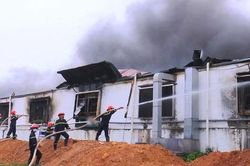 Cháy lớn tại Công ty TNHH Phi Long Hải Dương