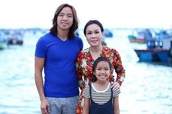 Vợ chồng danh hài Việt Hương về Việt Nam định cư