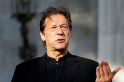 Thủ tướng Pakistan dương tính với Covid-19 sau khi tiêm vắc-xin