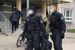 Europol triệt phá băng nhóm buôn lậu người di cư đến Đức