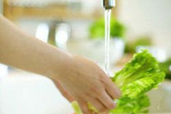 Sai lầm tệ hại khi luộc rau, nấu canh không khác nào tự 'đầu độc' cả gia đình